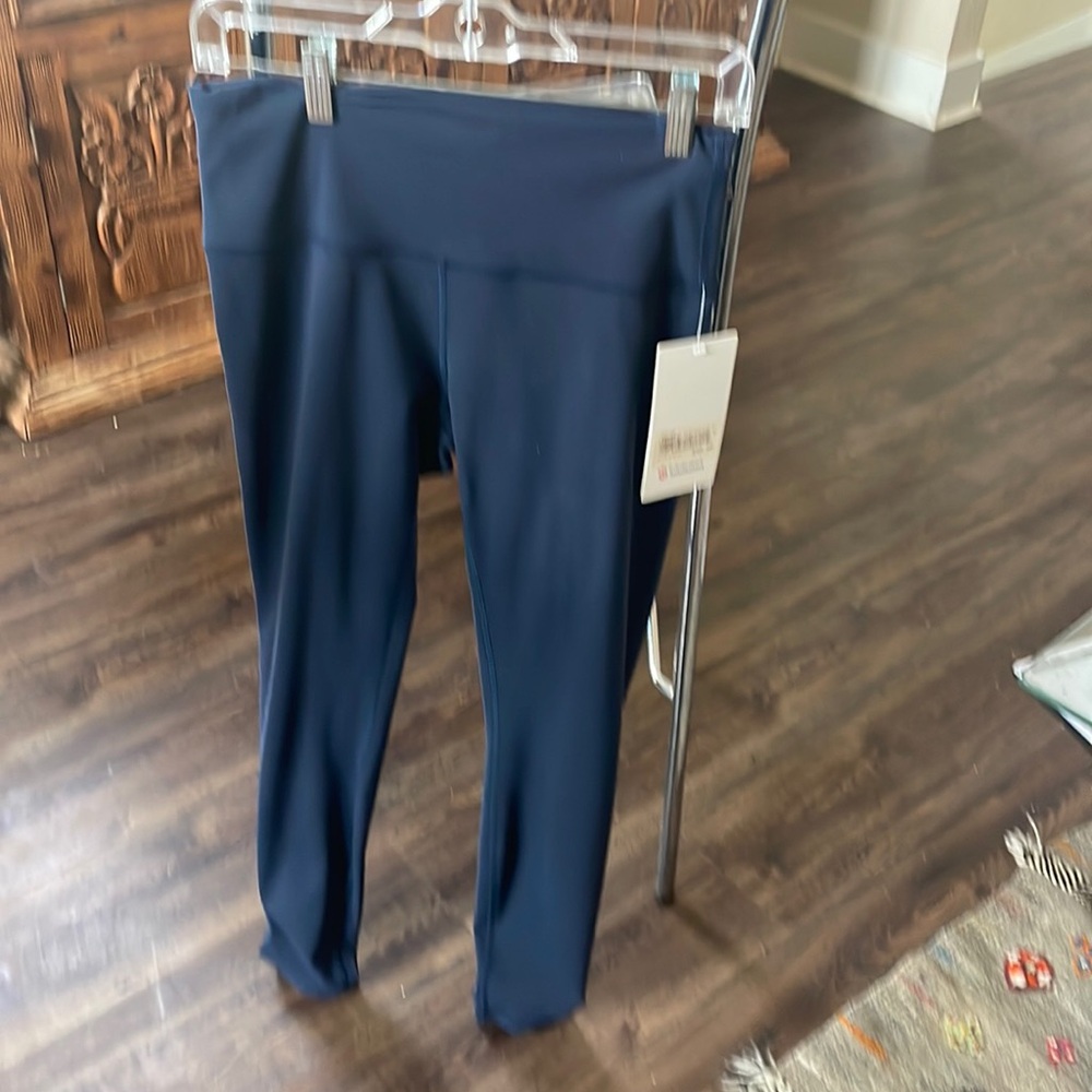 NWT Lululemon wonder under 28 tights.  Size 10